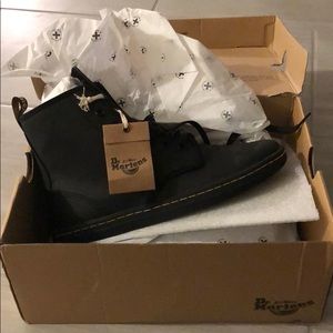 Brand New Dr Martens Shoreditch Boots